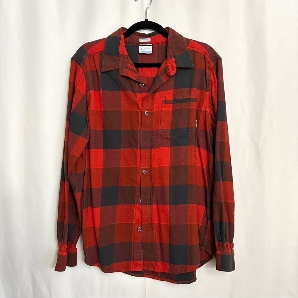 Columbia Sportswear Men's Button Down Shirt Red Plaid Casual Outdoor Hike sz M